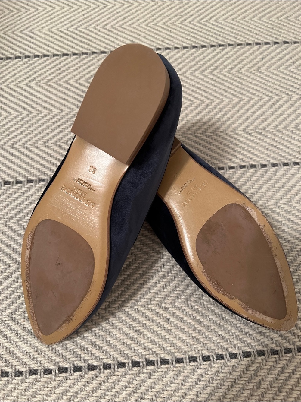Le Monde Beryl Velvet Loafers, Size 38 - Picture 2 of 3